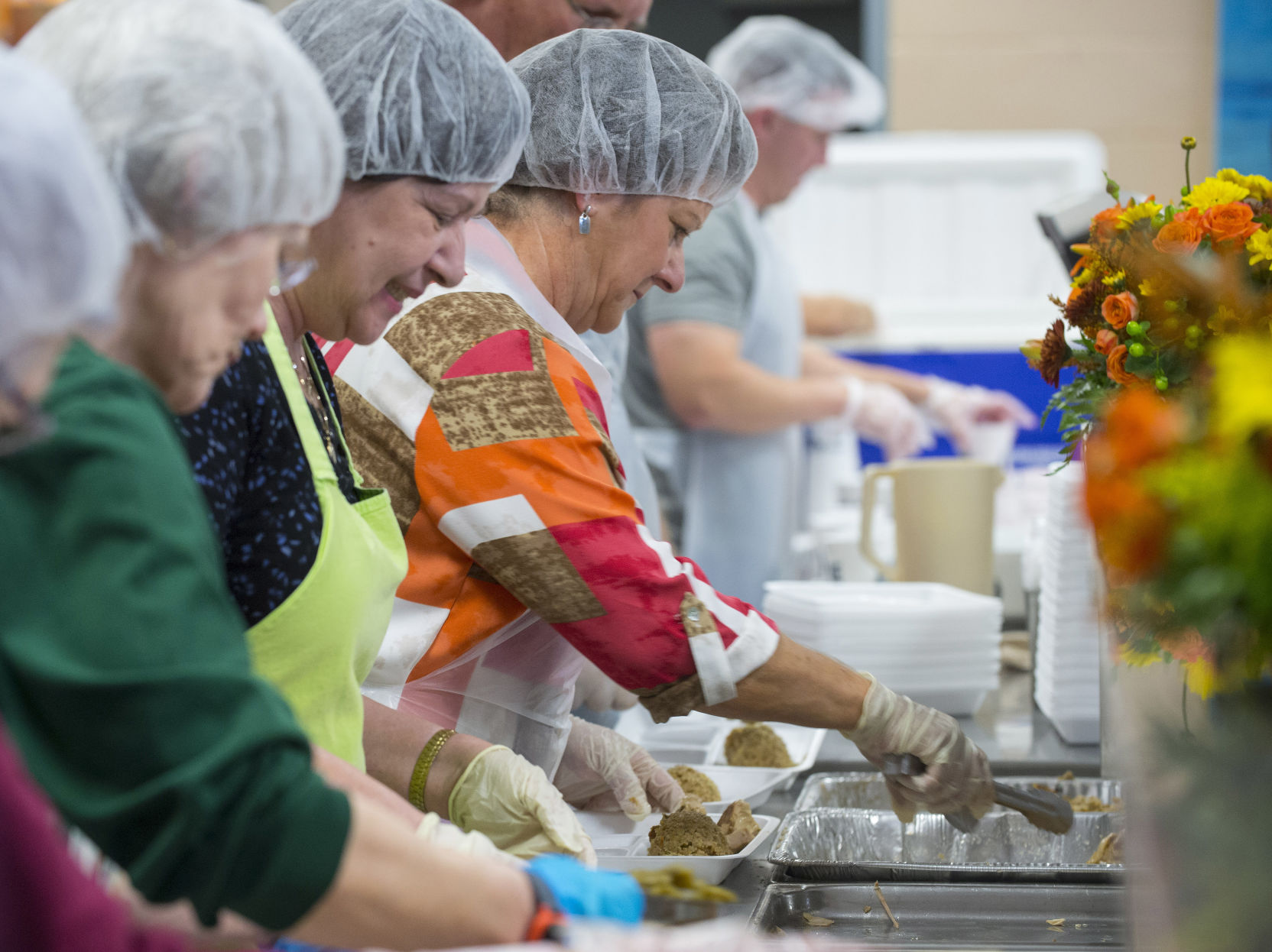 BR.thanksgivingmeal.112318 TS 623.jpg